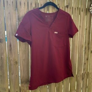 FIGS XS burgundy scrub top